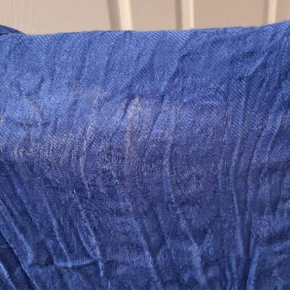 Blue Scraf - Picture 8 of 12